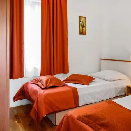 Апартаменты With Parking Space Bol, Brac - 20004 Бол