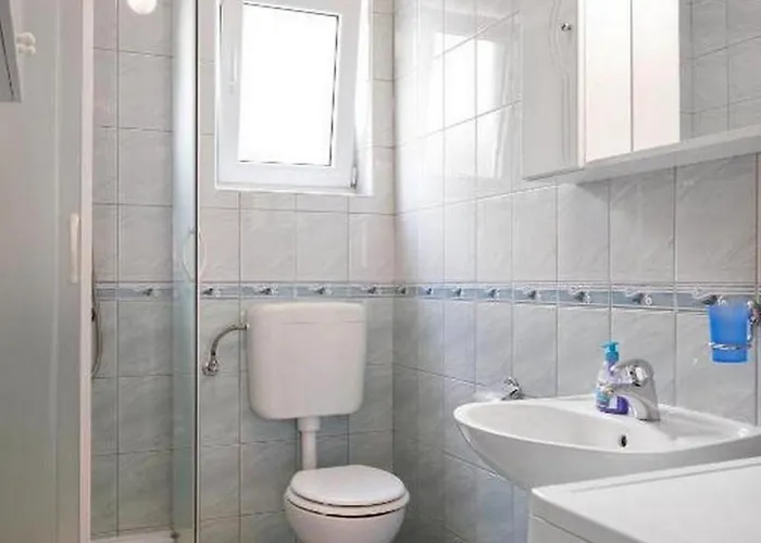 Апартаменты With Parking Space Bol, Brac - 20004 *